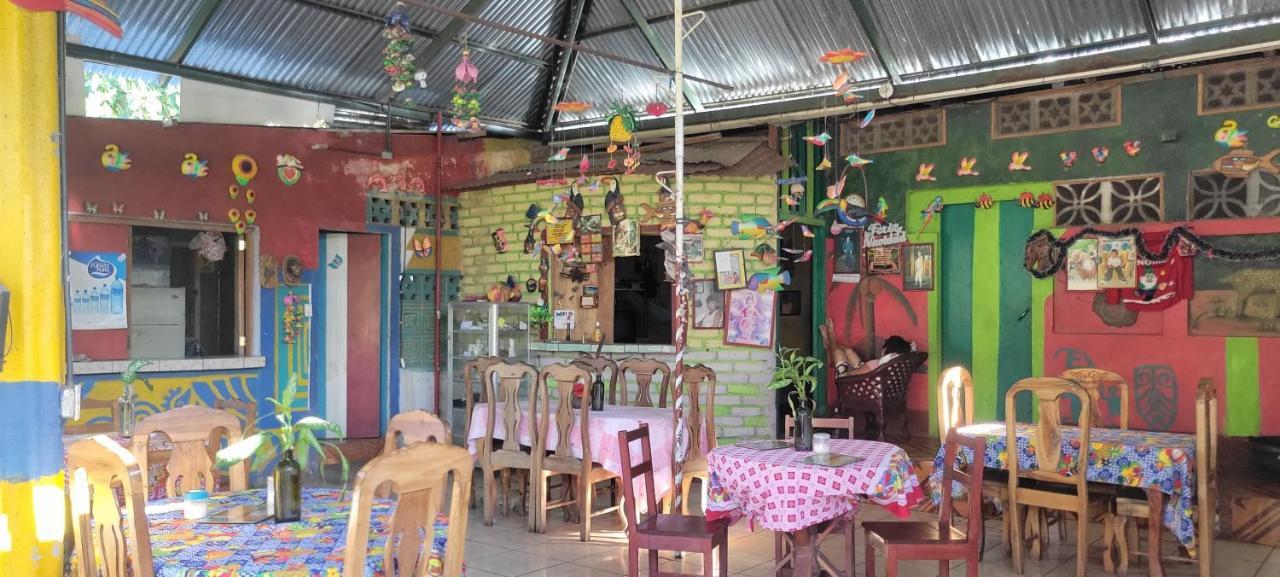 Hostal Maria Rivas Exterior foto
