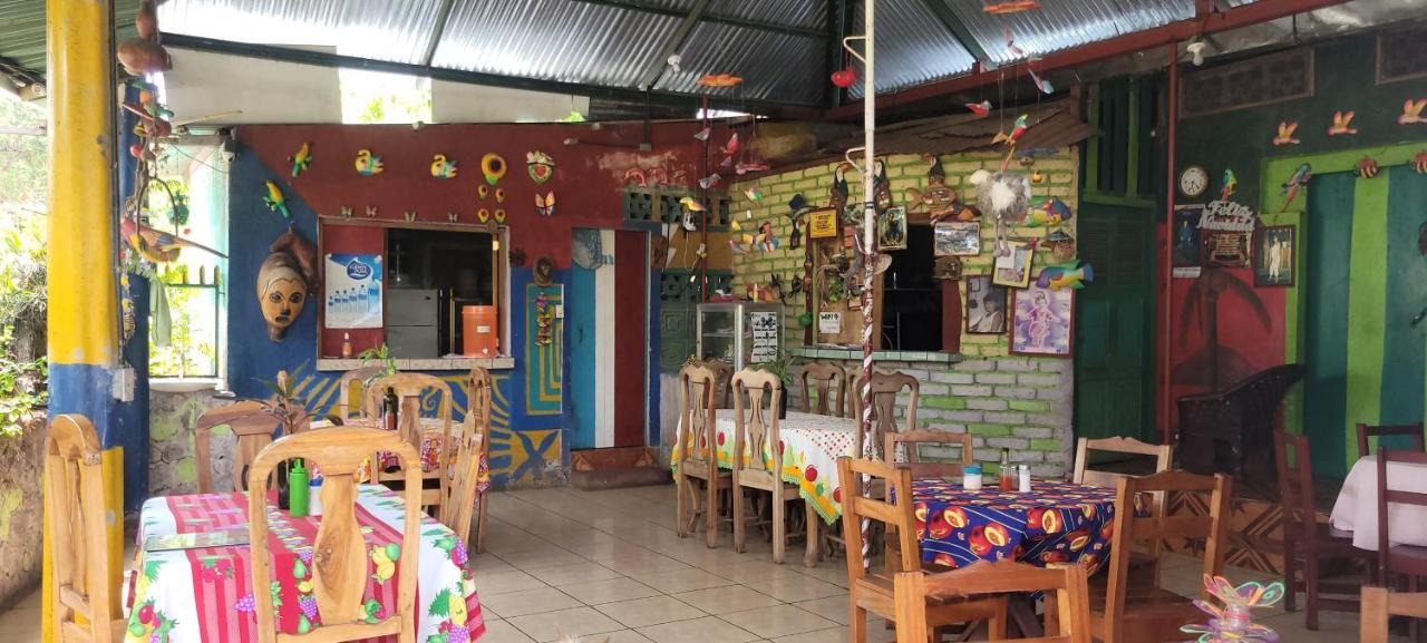 Hostal Maria Rivas Exterior foto